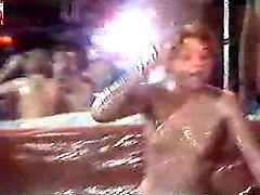 Titanic Toni Kessering Mud-Wrestling - 80s classic!